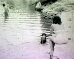 baignade à la mer en famille, années 50